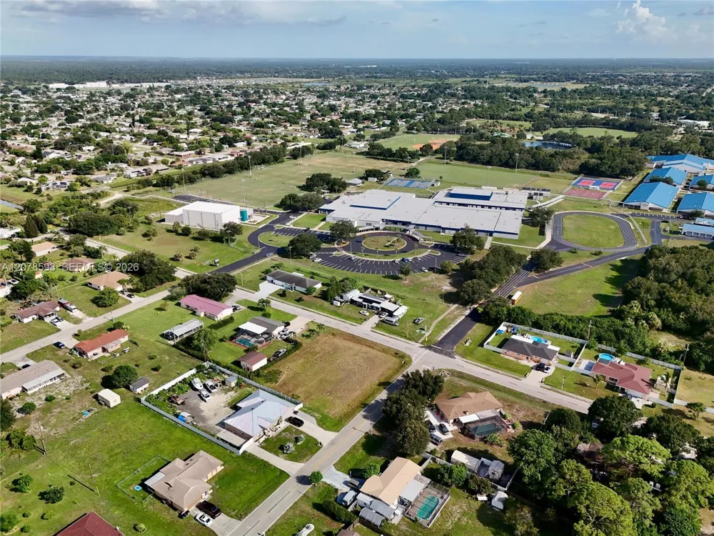 205 ARTHUR AVE Lehigh Acres, FL 33936
