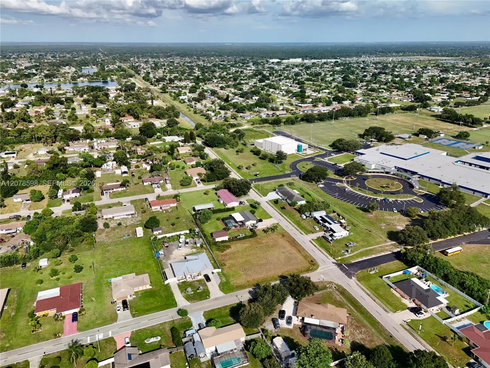 205 ARTHUR AVE Lehigh Acres, FL 33936