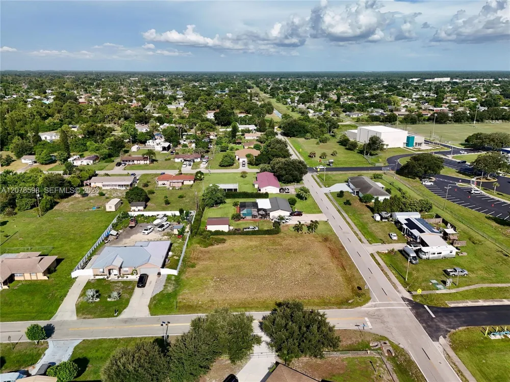 205 ARTHUR AVE Lehigh Acres, FL 33936