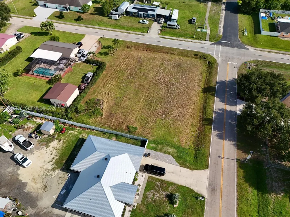 205 ARTHUR AVE Lehigh Acres, FL 33936