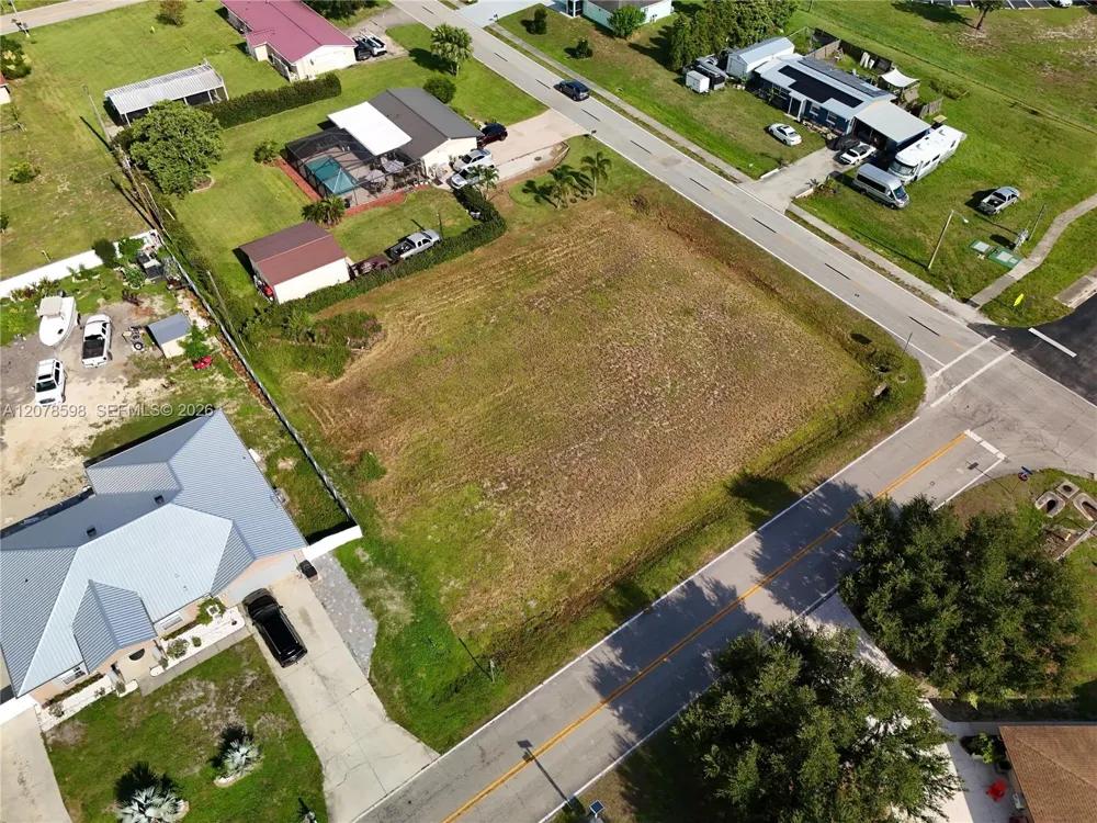 205 ARTHUR AVE Lehigh Acres, FL 33936