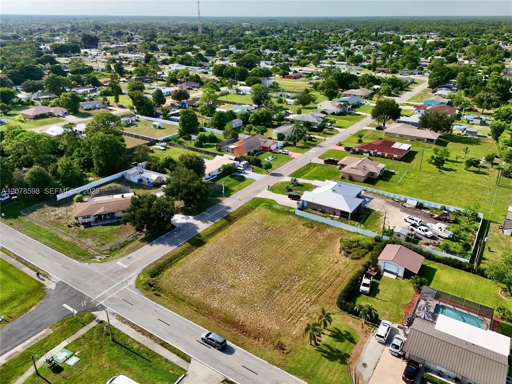 205 ARTHUR AVE Lehigh Acres, FL 33936