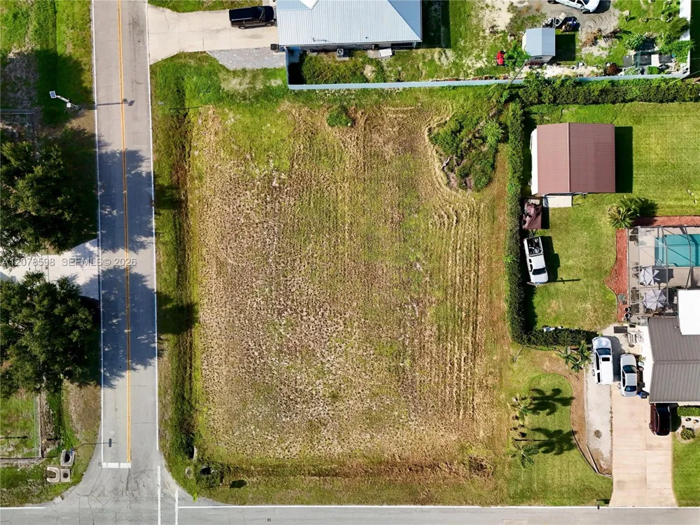 205 ARTHUR AVE Lehigh Acres, FL 33936