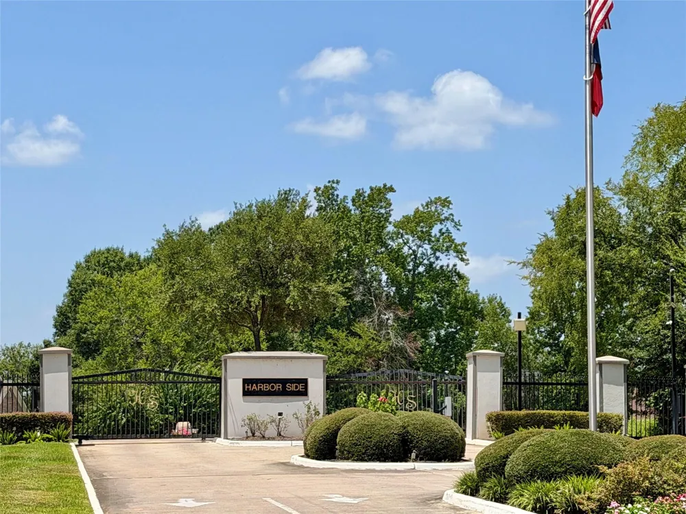 18917 Harbor Side Boulevard Montgomery, TX 77356