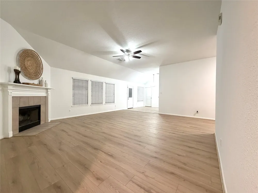 18917 Harbor Side Boulevard Montgomery, TX 77356