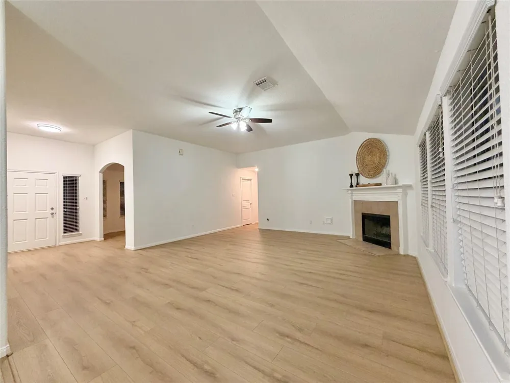 18917 Harbor Side Boulevard Montgomery, TX 77356