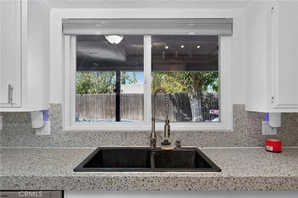797 S Juanita St Hemet, CA 92543