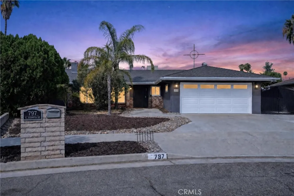 797 S Juanita St Hemet, CA 92543