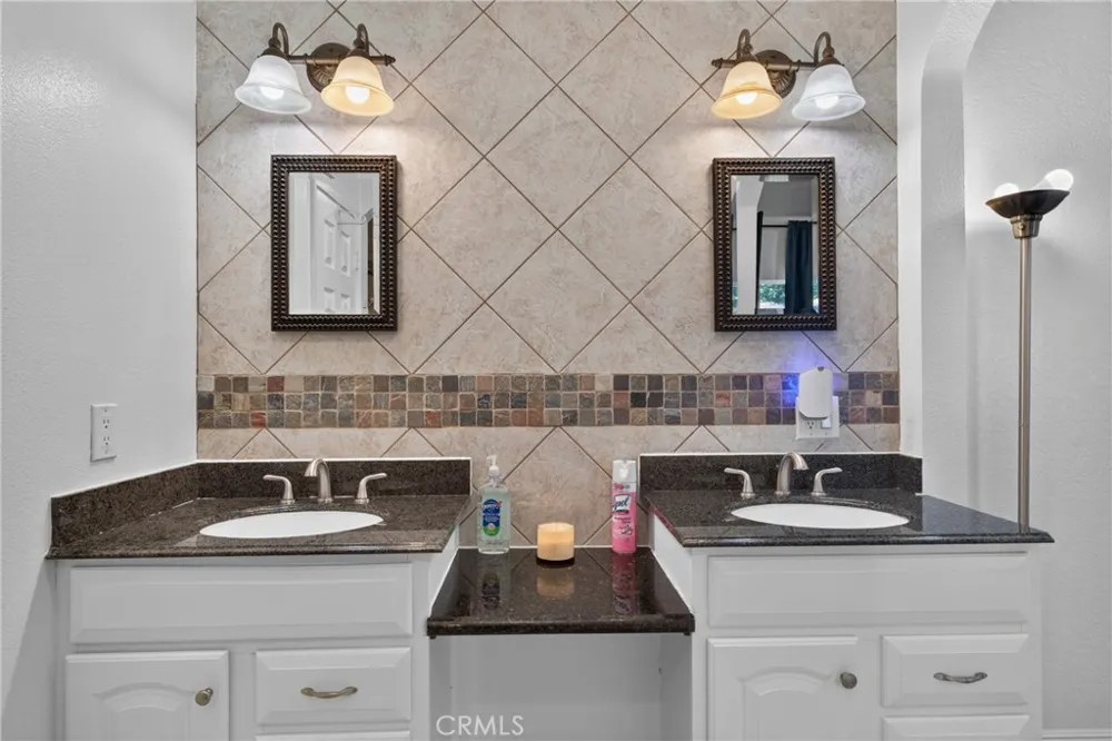 797 S Juanita St Hemet, CA 92543