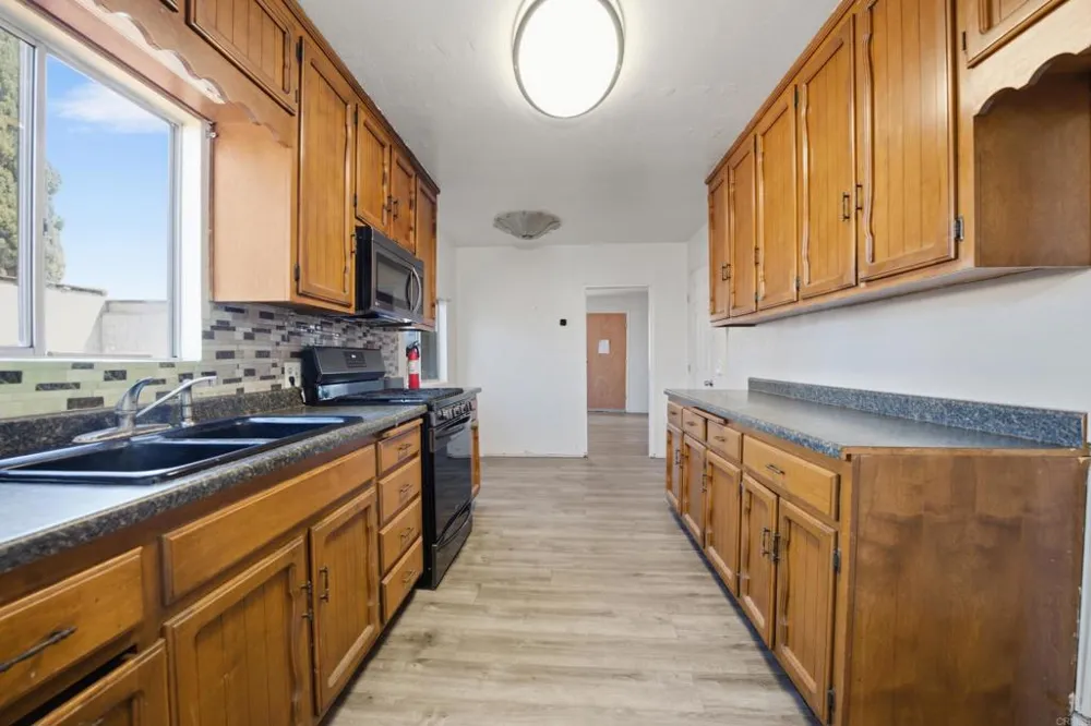 3012 Alta Drive National City, CA 91950