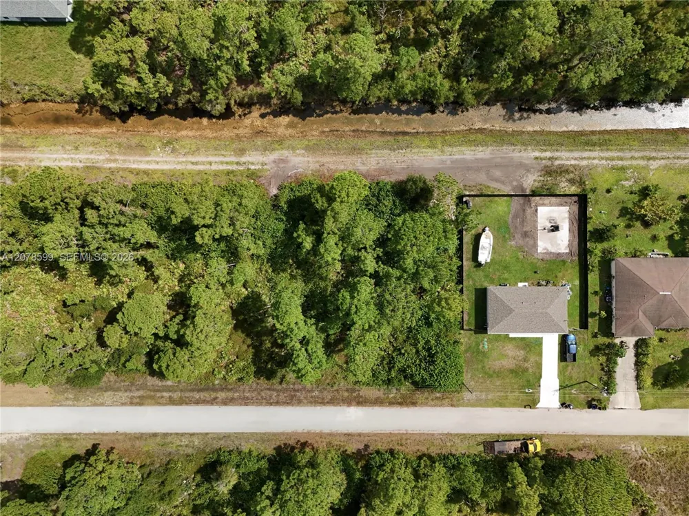 1114 CRAFT ST E Lehigh Acres, FL 33974