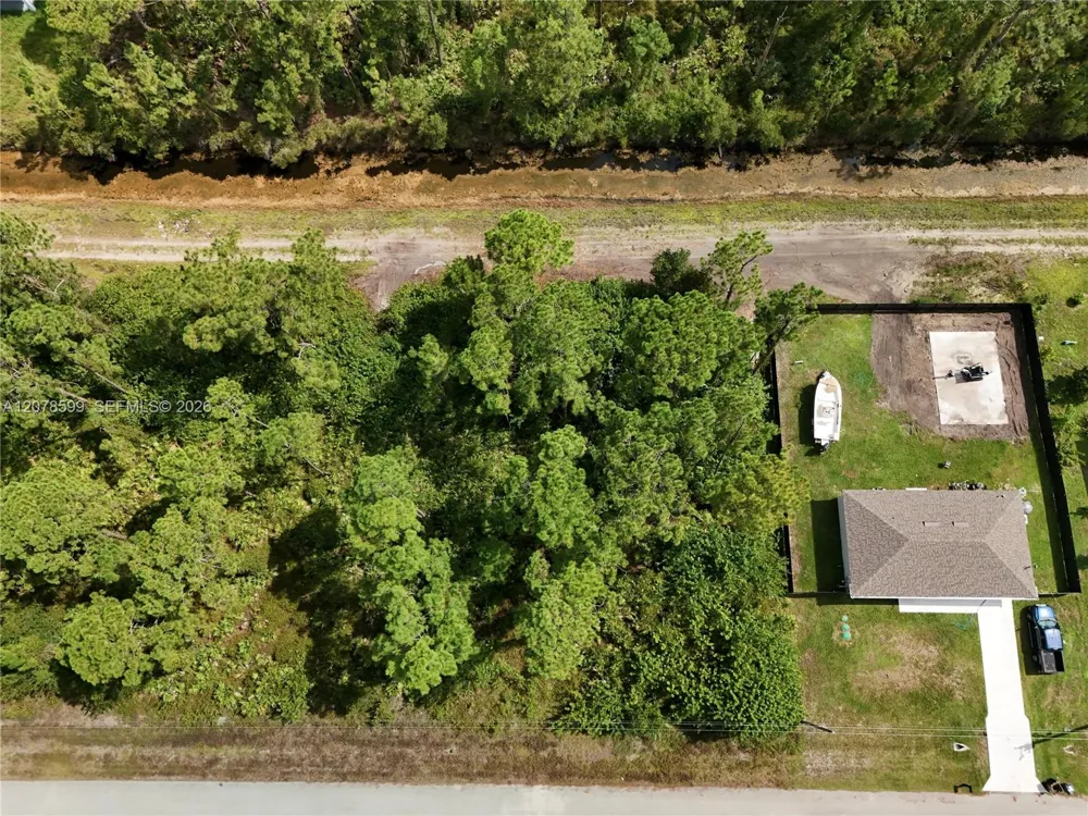 1114 CRAFT ST E Lehigh Acres, FL 33974