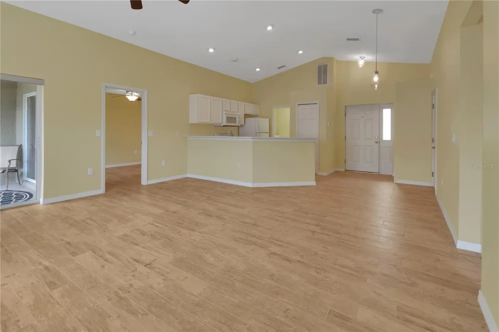 210 PINE BLUFF AVENUE #210 Deland, FL 32724