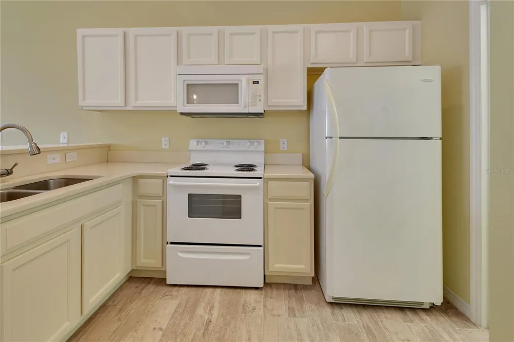 210 PINE BLUFF AVENUE #210 Deland, FL 32724