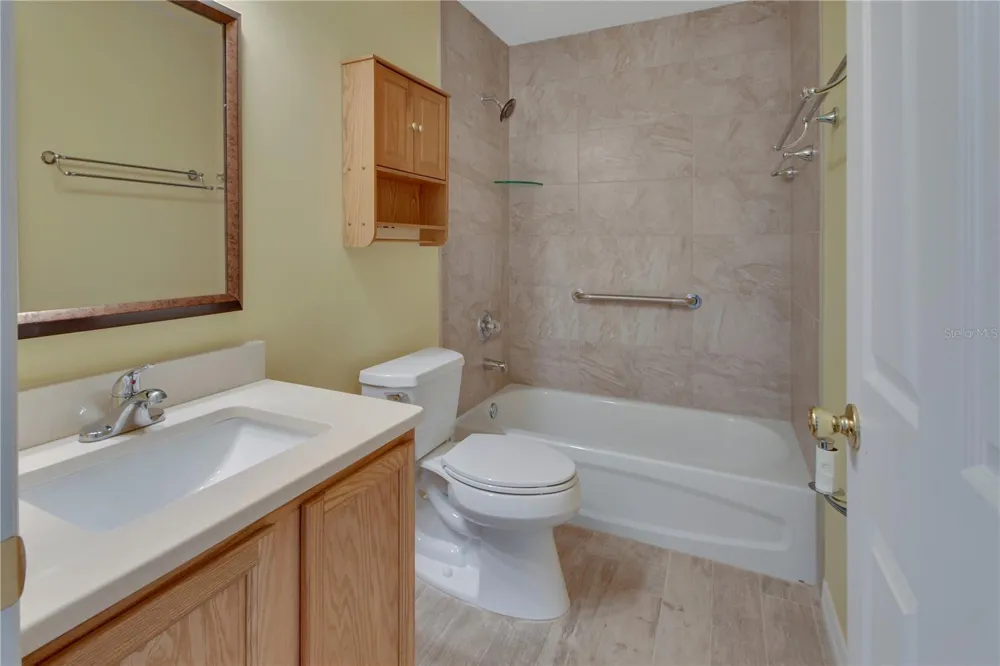 210 PINE BLUFF AVENUE #210 Deland, FL 32724