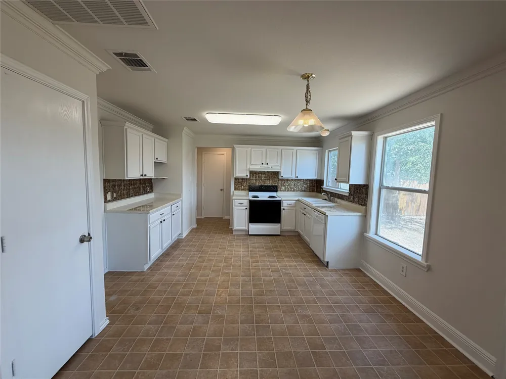 101 Gillespie Lane Elgin, TX 78621