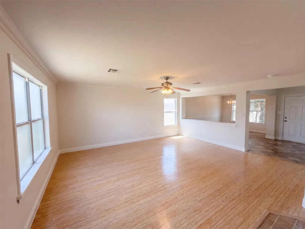 101 Gillespie Lane Elgin, TX 78621