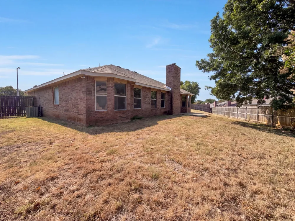 9 Fern Oak Court Mansfield, TX 76063