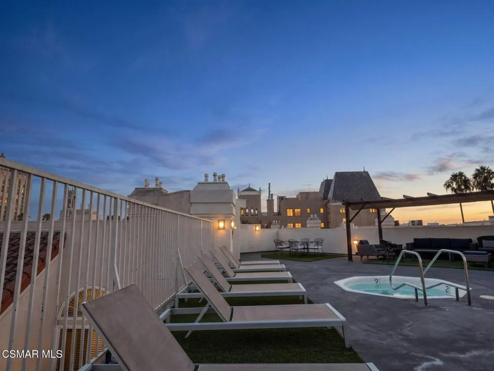 620 Gramercy Place #236 Los Angeles, CA 90005