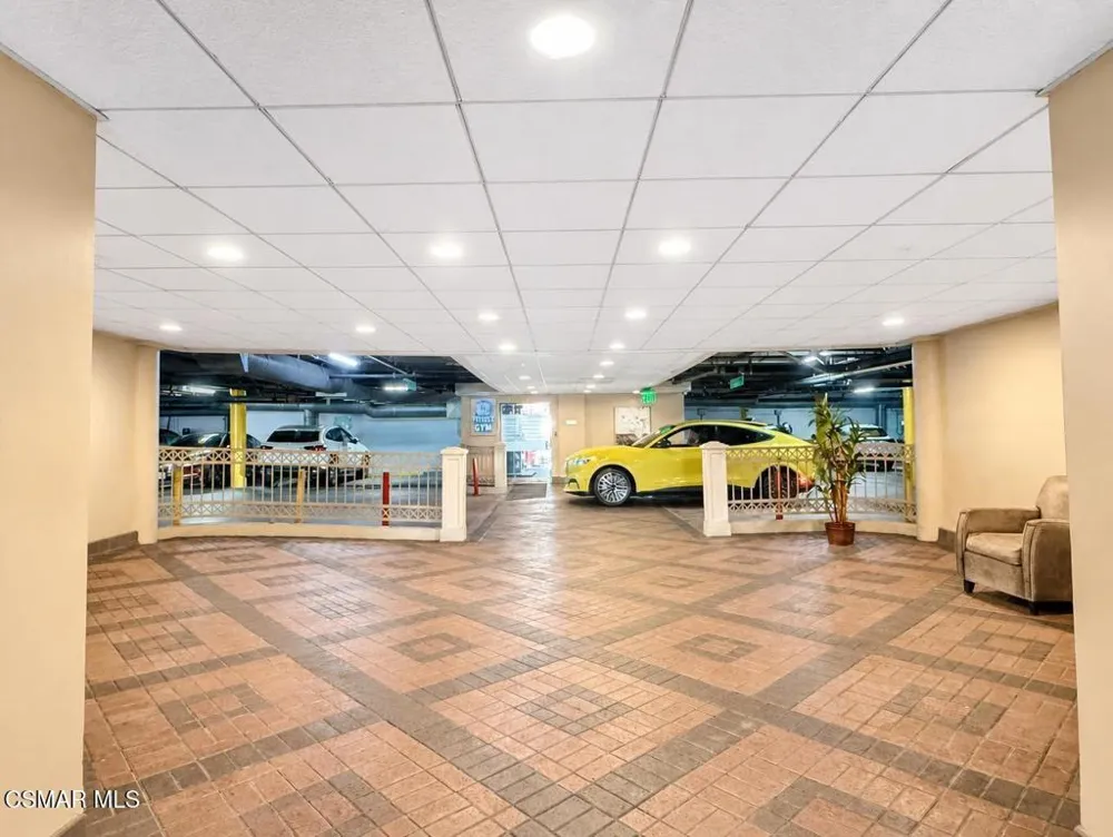 620 Gramercy Place #236 Los Angeles, CA 90005