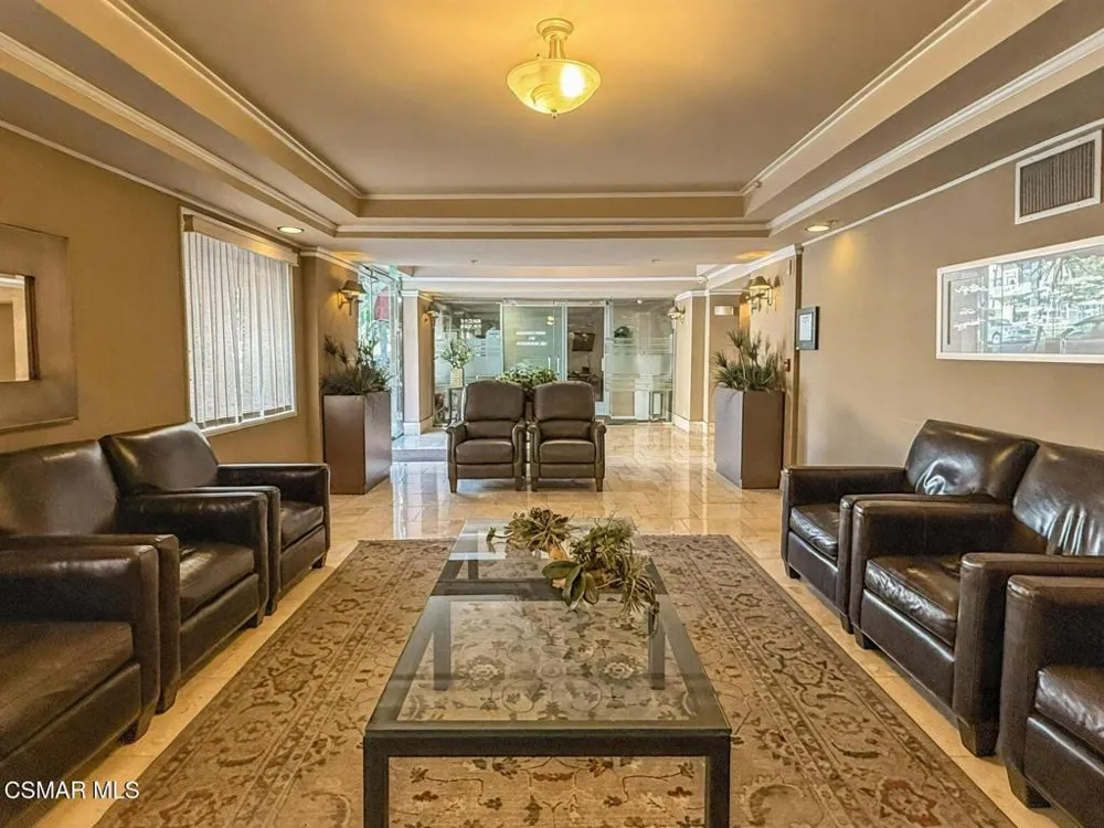 620 Gramercy Place #236 Los Angeles, CA 90005