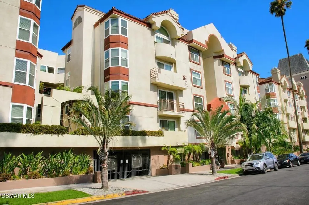 620 Gramercy Place #236 Los Angeles, CA 90005