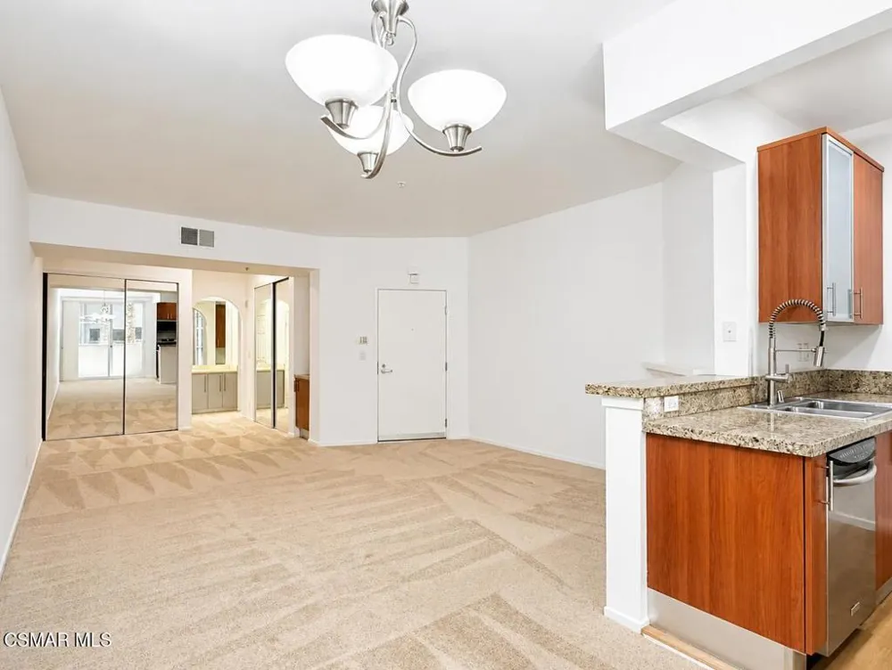 620 Gramercy Place #236 Los Angeles, CA 90005
