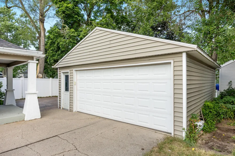 702 Graceland Street NE Grand Rapids City, MI 49505