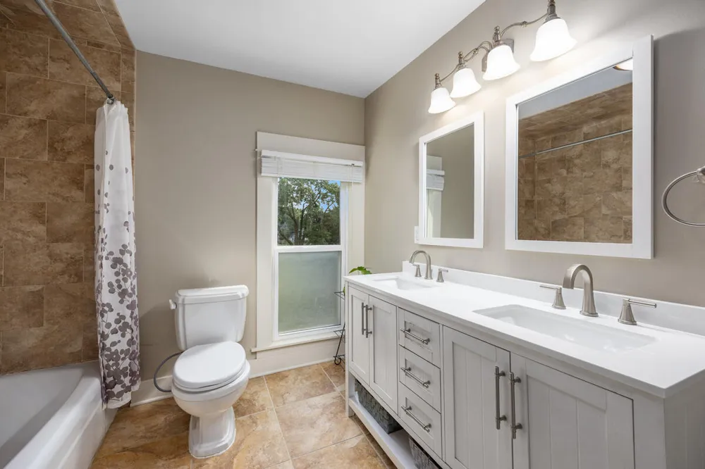 702 Graceland Street NE Grand Rapids City, MI 49505