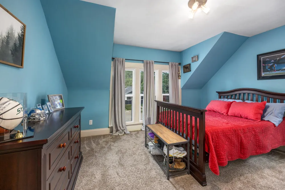 702 Graceland Street NE Grand Rapids City, MI 49505