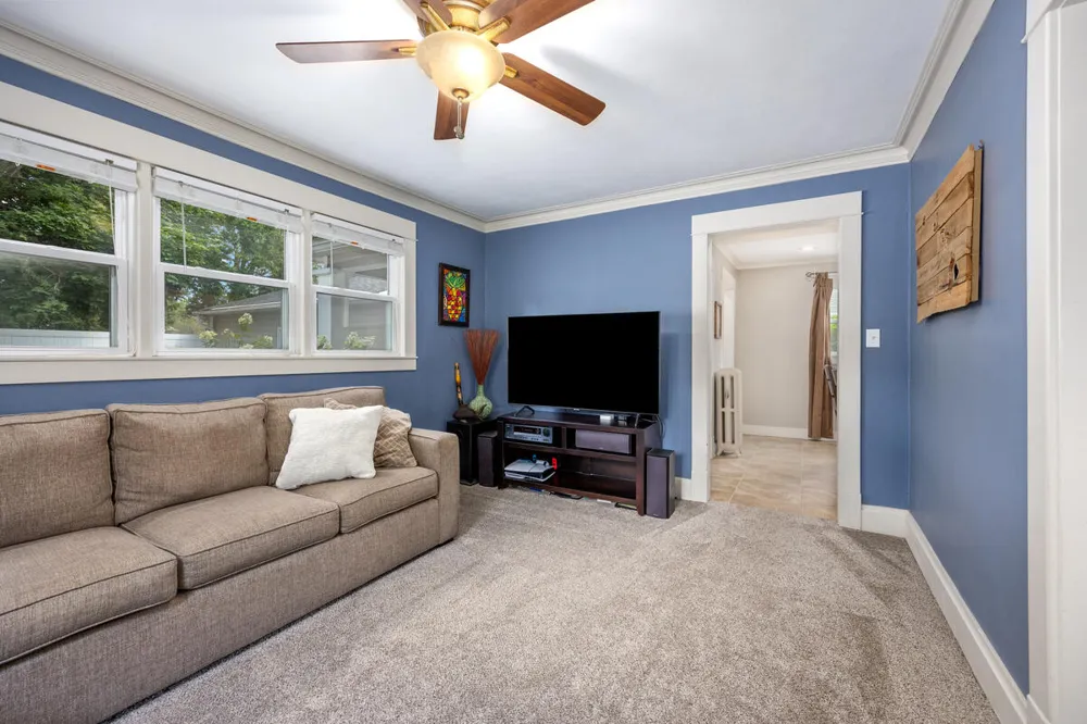 702 Graceland Street NE Grand Rapids City, MI 49505