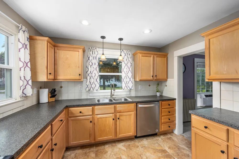 702 Graceland Street NE Grand Rapids City, MI 49505