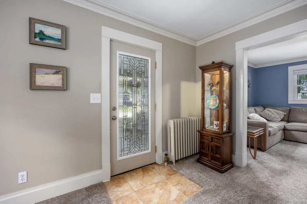 702 Graceland Street NE Grand Rapids City, MI 49505