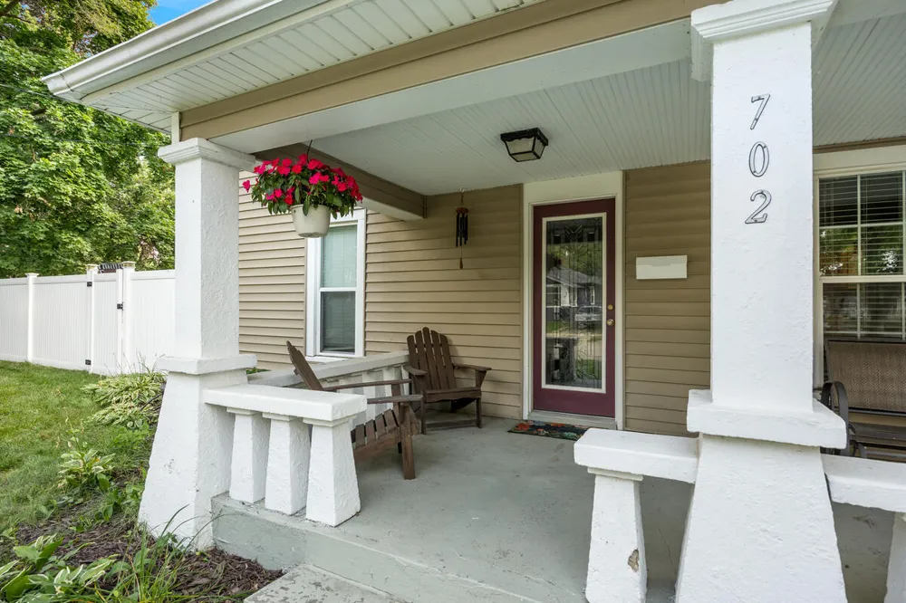 702 Graceland Street NE Grand Rapids City, MI 49505