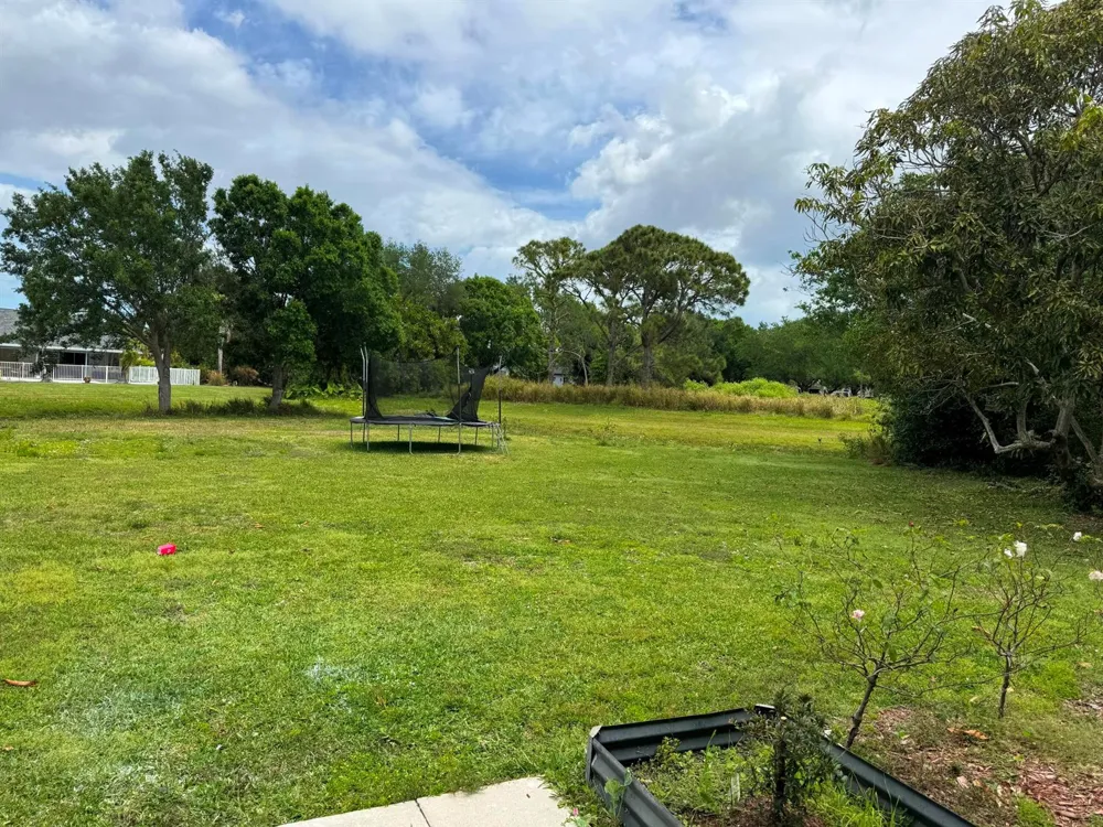 1691 SE Goucho Avenue Port St. Lucie, FL 34952