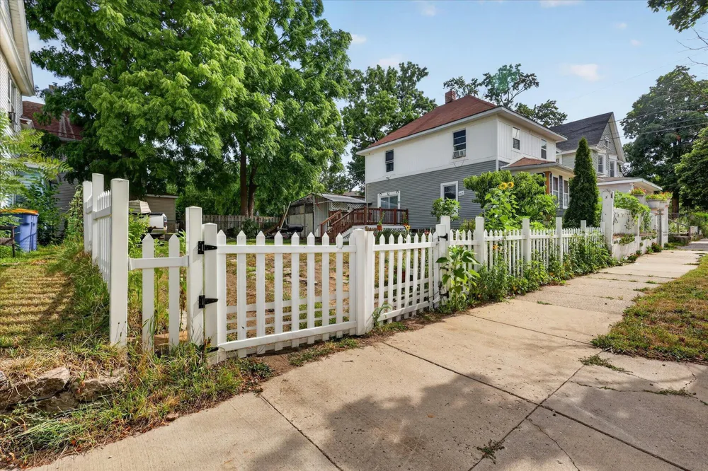 243 Delaware Street SE Grand Rapids City, MI 49507