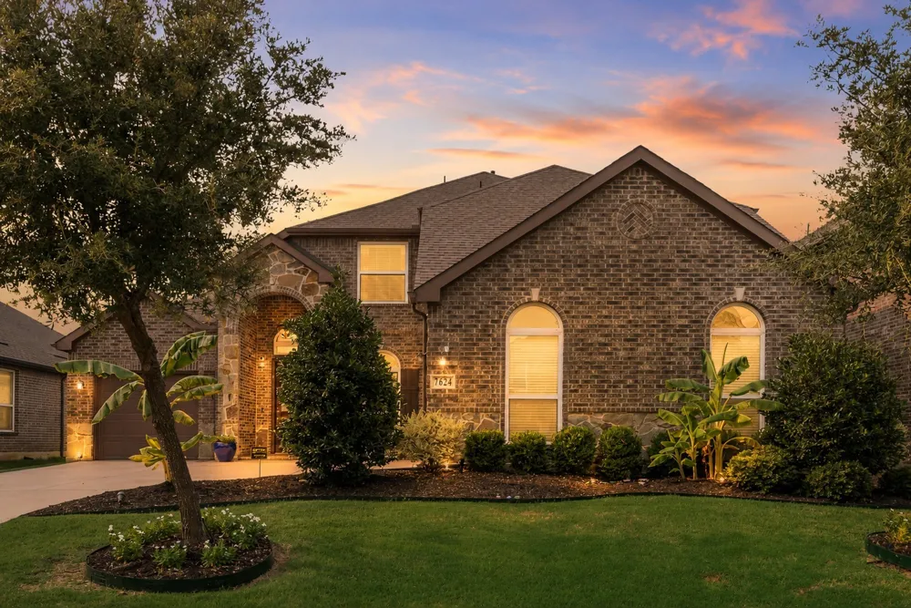 7624 Echo Hill Lane Denton, TX 76208