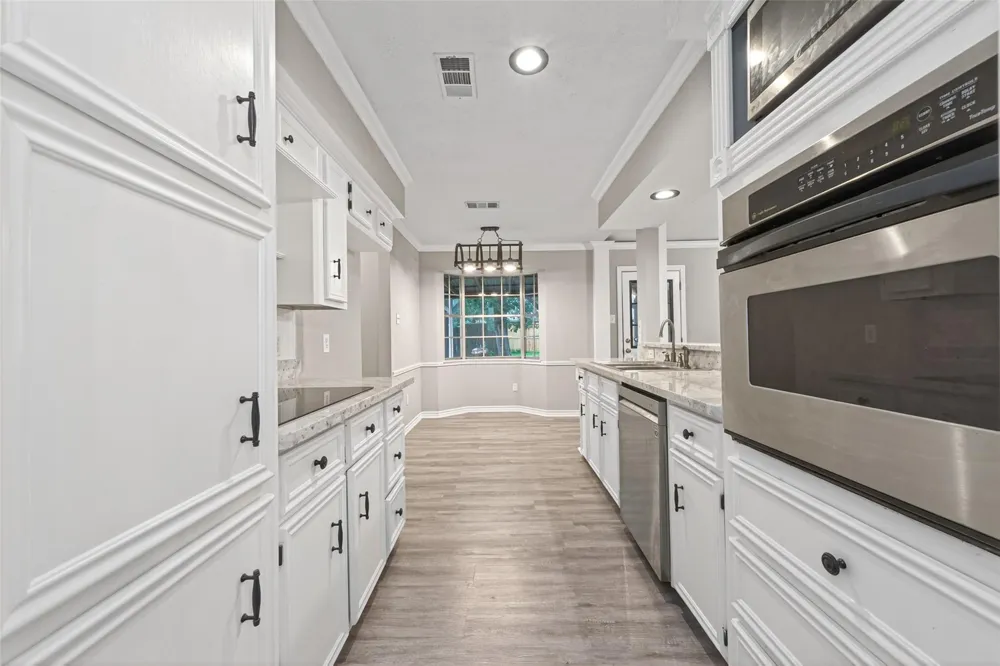 710 Equinox Street Crosby, TX 77532