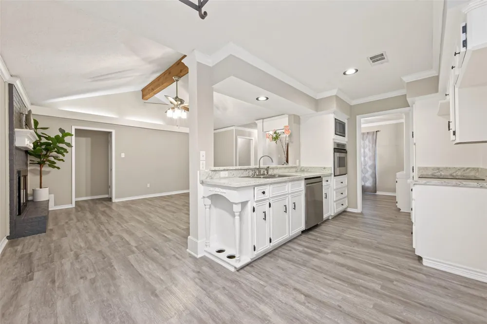 710 Equinox Street Crosby, TX 77532