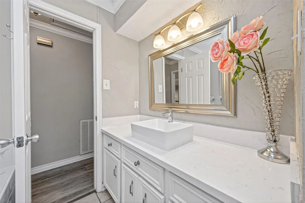 710 Equinox Street Crosby, TX 77532