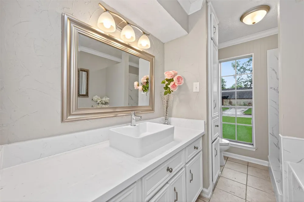 710 Equinox Street Crosby, TX 77532