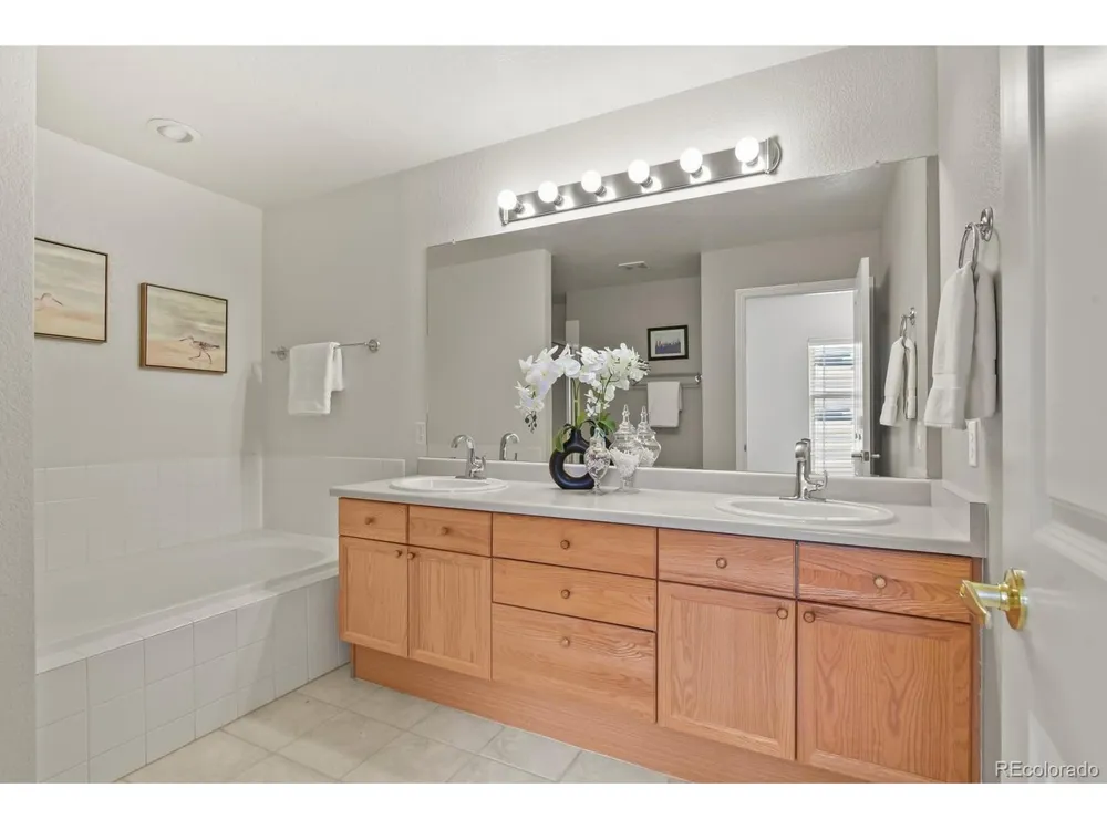 8352 S Garland Circle Littleton, CO 80128