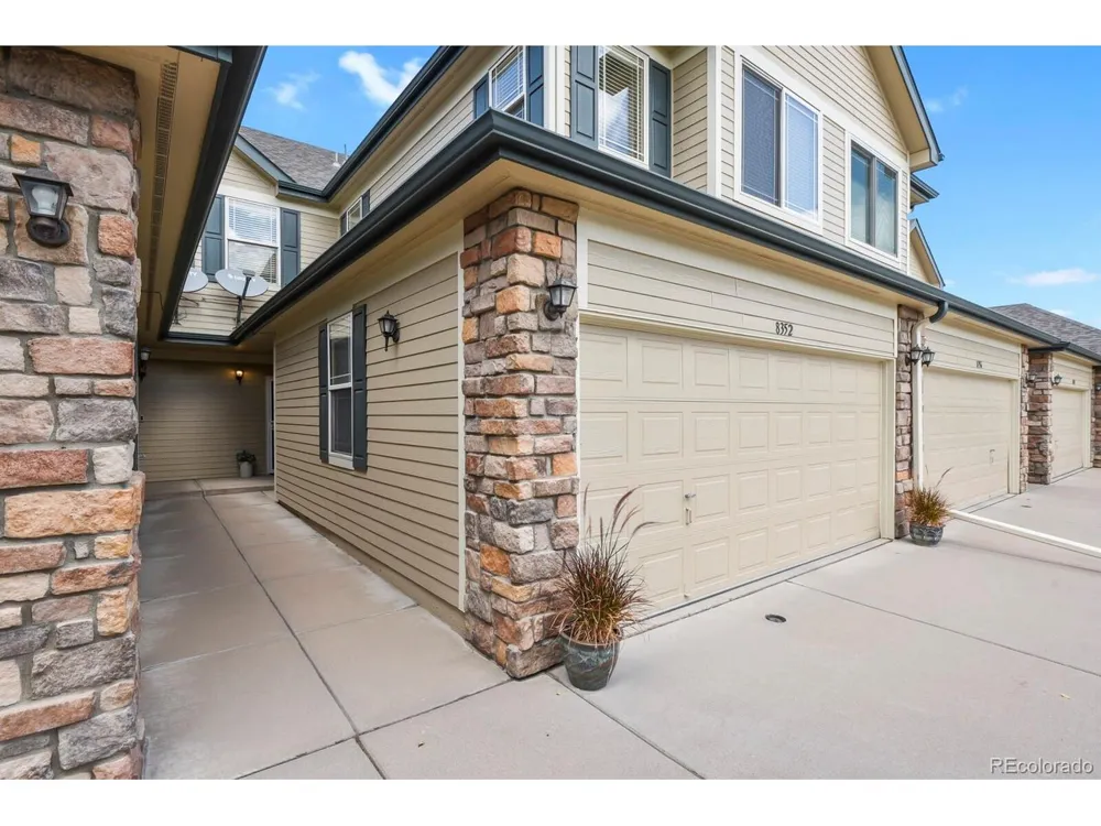 8352 S Garland Circle Littleton, CO 80128