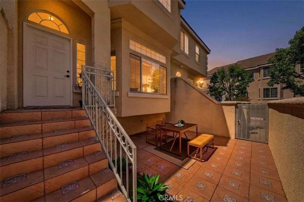 2825 Plaza Del Amo #102 Torrance, CA 90503