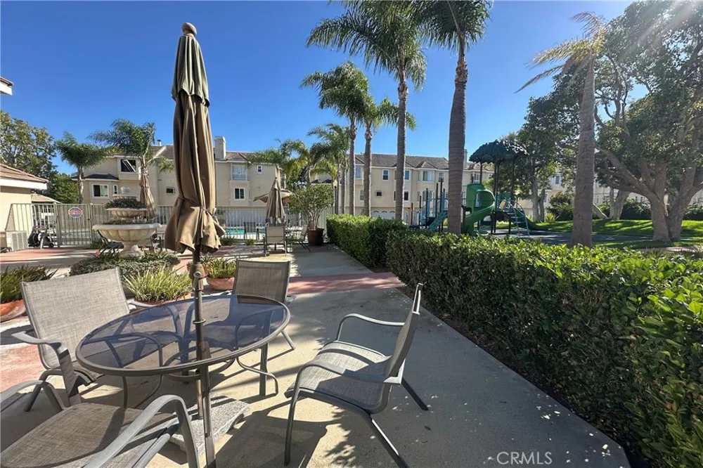 2825 Plaza Del Amo #102 Torrance, CA 90503