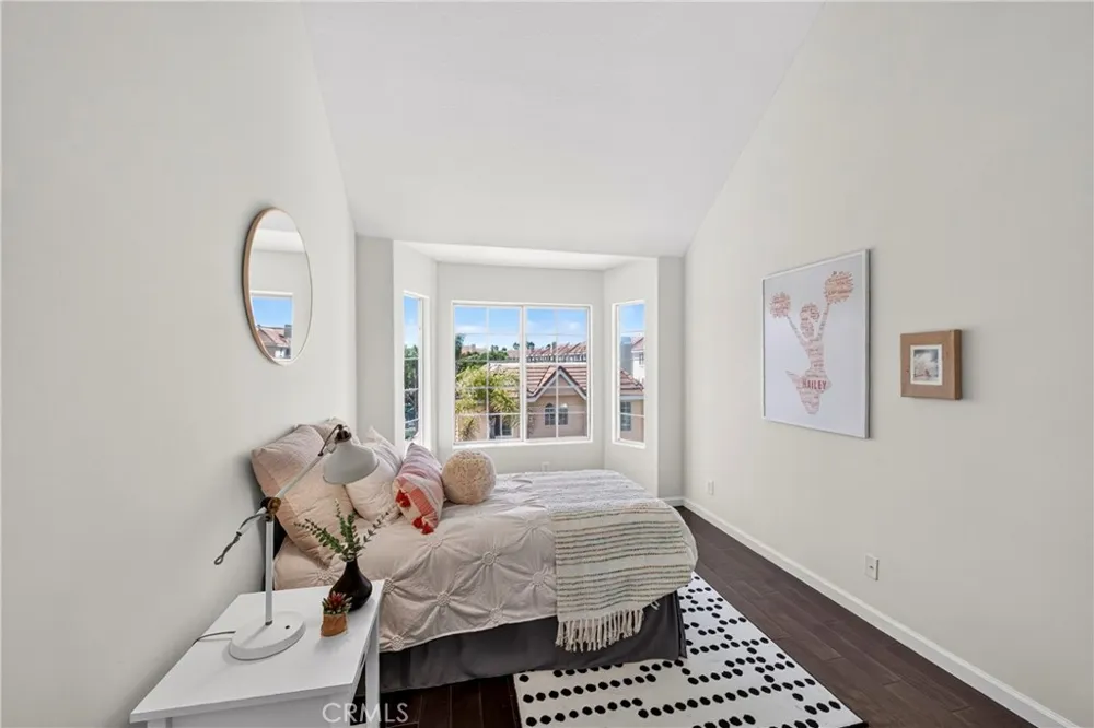 2825 Plaza Del Amo #102 Torrance, CA 90503