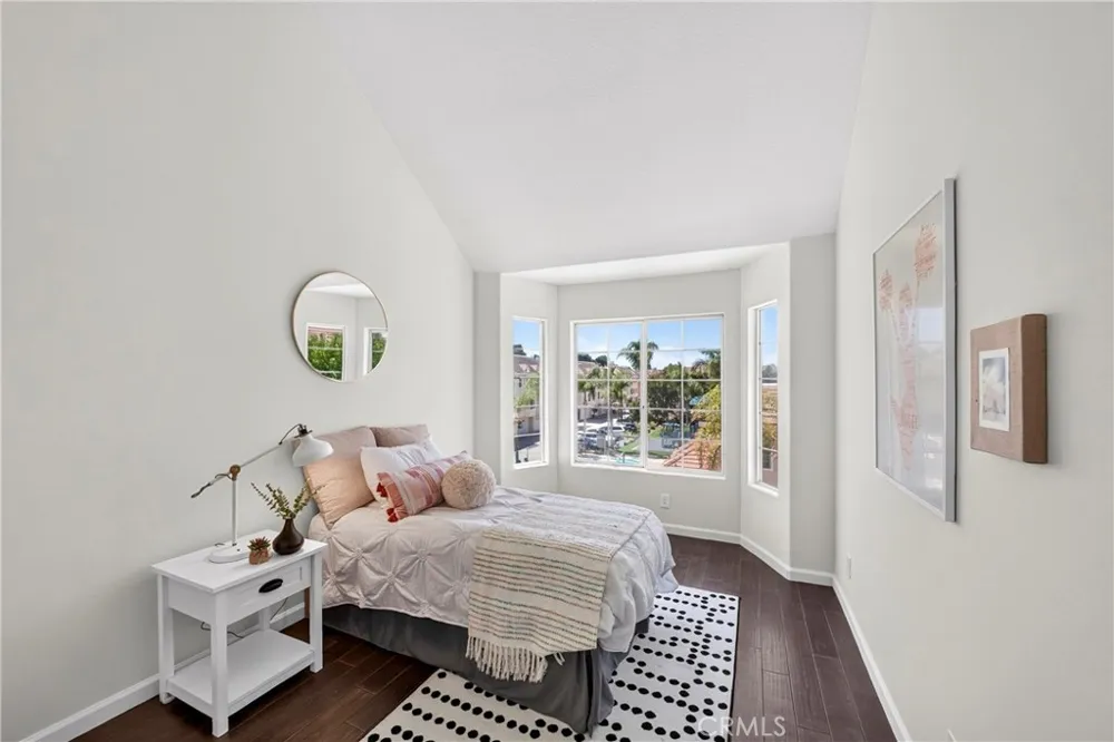 2825 Plaza Del Amo #102 Torrance, CA 90503