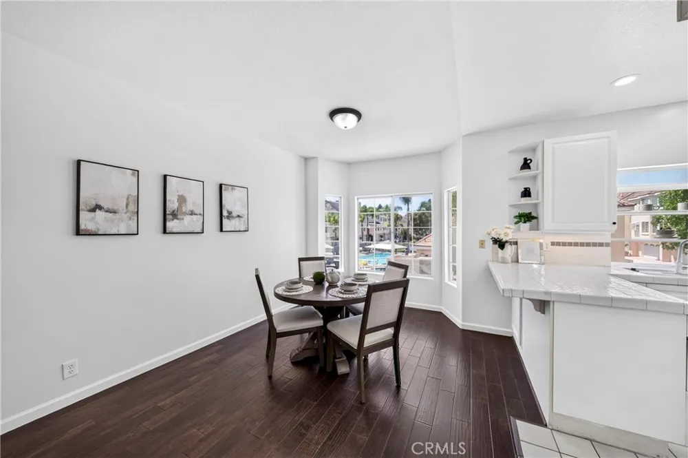 2825 Plaza Del Amo #102 Torrance, CA 90503