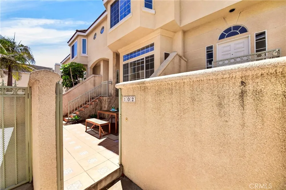 2825 Plaza Del Amo #102 Torrance, CA 90503