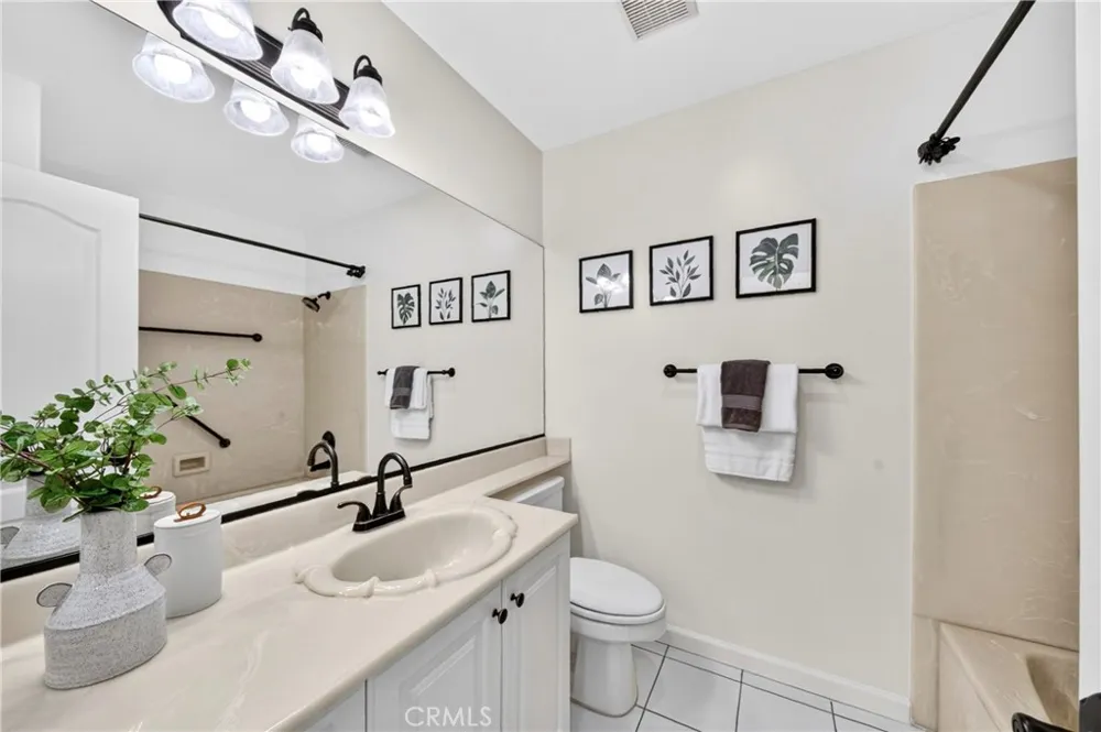 2825 Plaza Del Amo #102 Torrance, CA 90503
